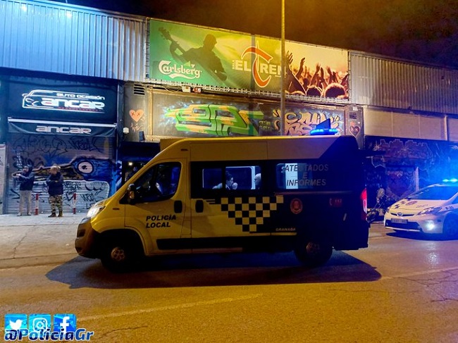 La Polic A Local Disuelve Un Botell N Multitudinario En Bobadilla En