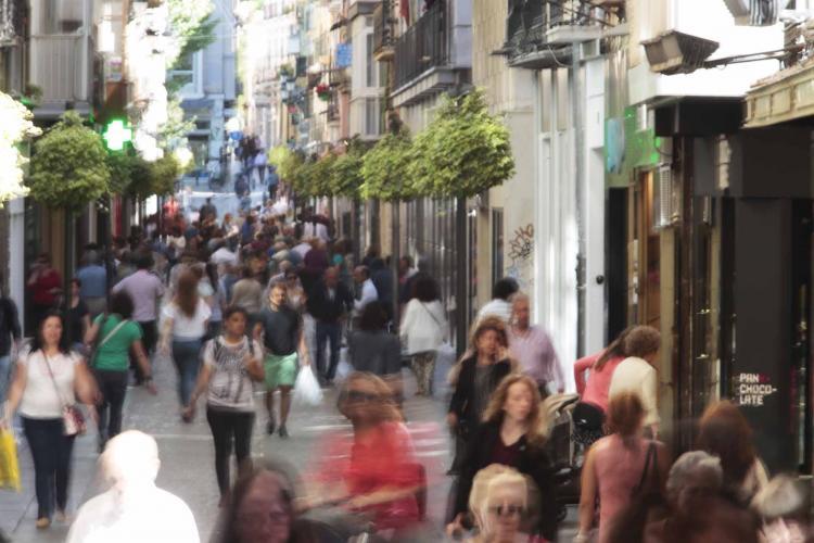 Imagen de la calle Mesones, de Granada capital.