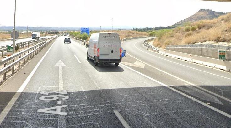 El atropello se ha producido en el km 240 de la A-92, sentido Sevilla. 