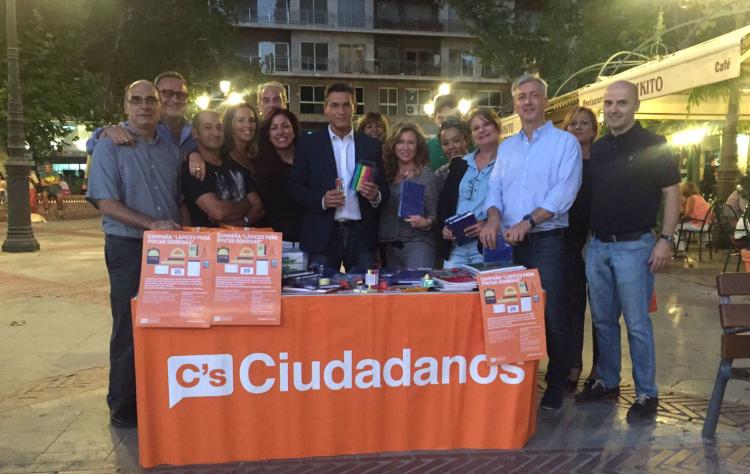 Miembros de la red de voluntariado de Ciudadanos.