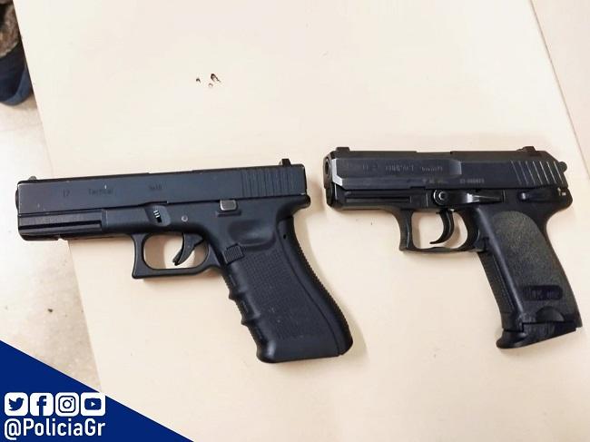 Intervenidas armas de airsoft tras alarmar a una vecina con su