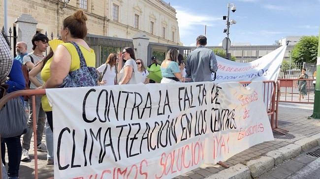 Protesta en el Parlamento.