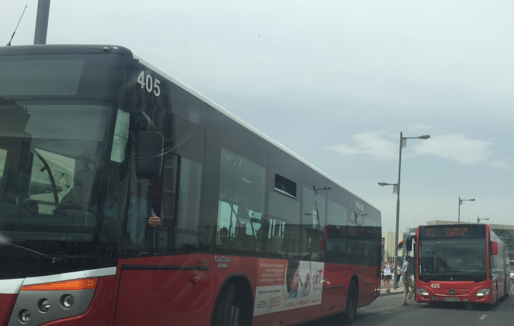 Autobuses urbanos de Rober. 