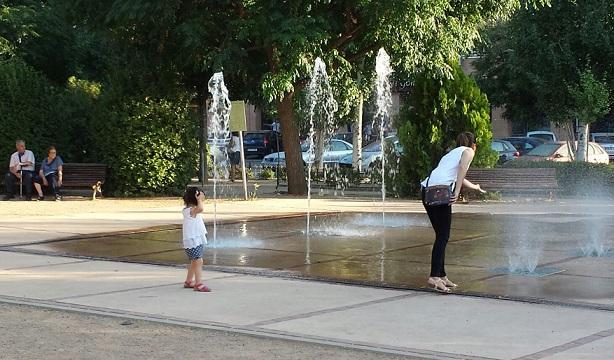 Las fuentes del Paseo Carlos V estarán más horas dando agua. 