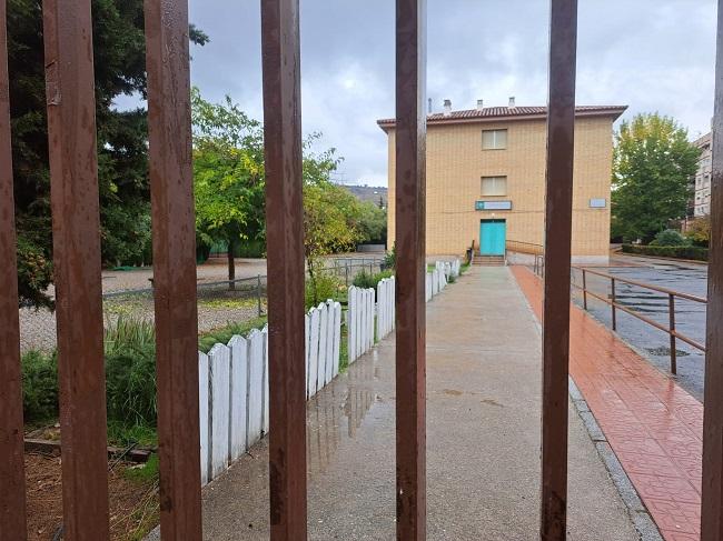 Colegio cerrado, este miércoles en la capital. 