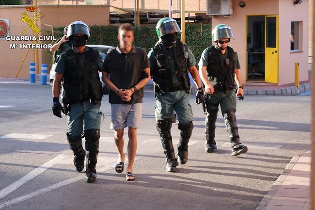 Uno de los dos detenidos por los atracos.