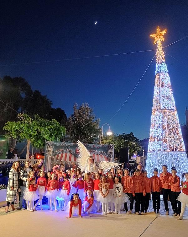 Encendido del árbol en Gualchos-Castell de Ferro. 