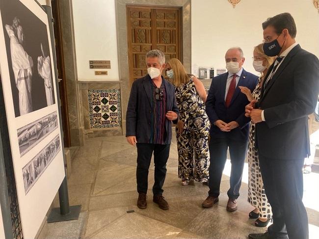 Inauguración de la exposición sobre la labor de Enfermería.