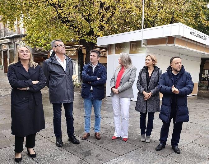 La presentación navideña se ha llevado a cabo en la plaza Bib-Rambla. 