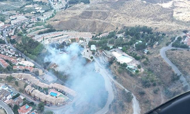 Imagen del incendio urbano en la zona de Cerro del Oro.