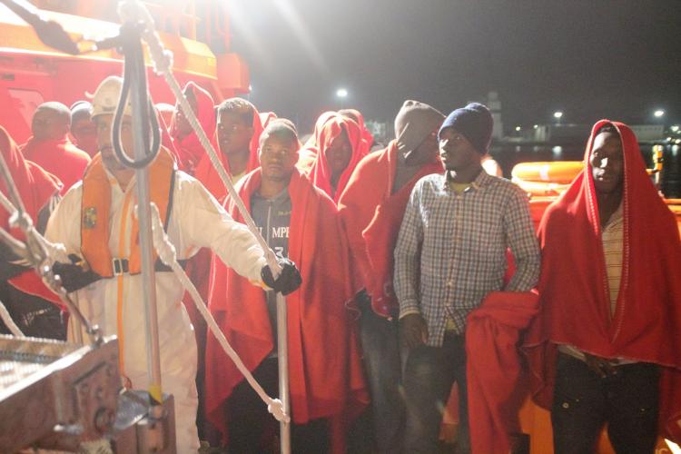 Llegada de los inmigrantes al Puerto de Motril.