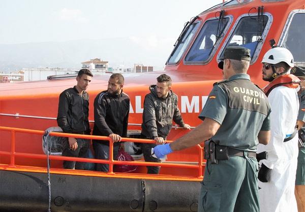 Las 22 personas rescatadas han quedado a disposición de la Policía Nacional.