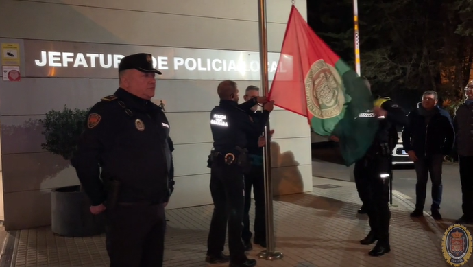 Luis Román, durante el homenaje que recibió en la Jefatura. 