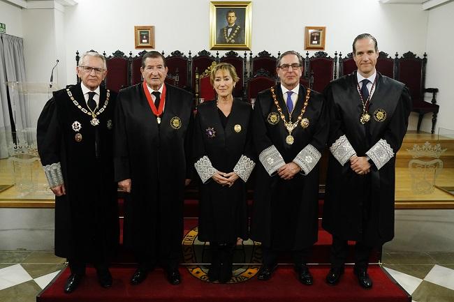 El letrado ha recibido este martes la Medalla al Mérito al Servicio de la Abogacía. 