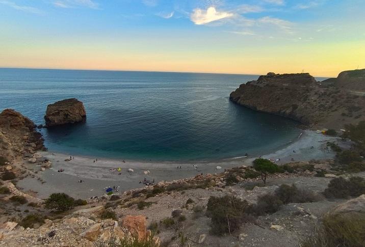 La espectacular playa de La Rijana, en Castell de Ferro.