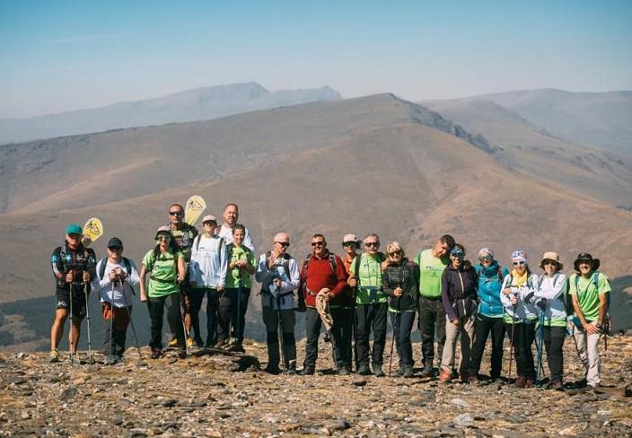 Participantes en la ascensión a El Chullo. 