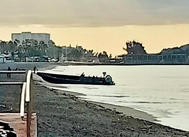 Planeadora en la playa de Salobreña. 