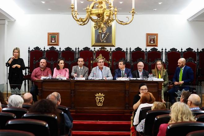 Mesa redonda en la que se han abordado las necesidades judiciales para las personas sordas. 