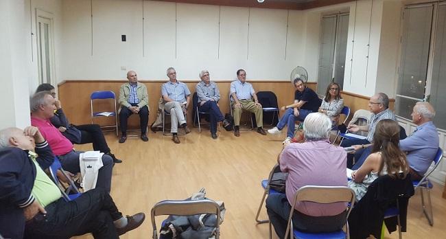 Participantes en las primeras 'Tertulias en la trichera', sobre la sanidad.