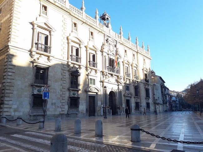 Real Chancillería de Granada, sede del TSJA y de las secciones penales de la Audiencia de Granada. 