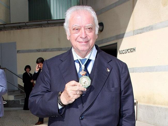 Tico Medina, al recibir la Medalla de Andalucía en 2008.