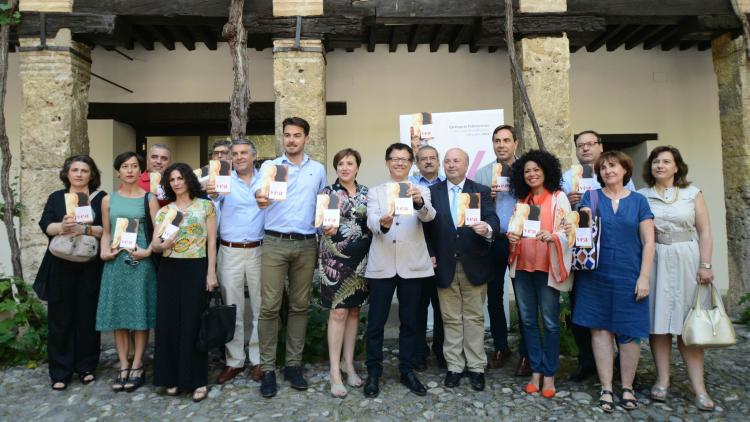 Representantes institucionales en la presentación de las actividades.