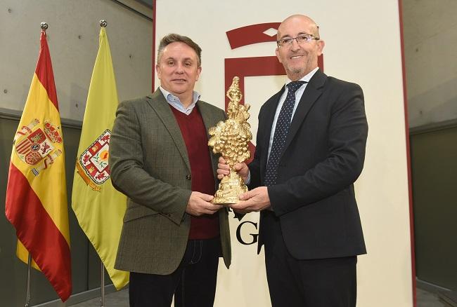 El diputado de Tuirismo junto al alcalde de Torvizcón.