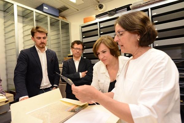 Elena García Paredes con Sandra García, Reynaldo Fernández y Guillermo Quero.