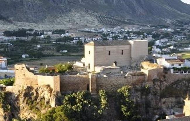 Vista de las murallas de Loja.