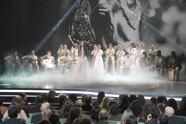 Lola Indigo, durante su actuación en la gala de los Goya en Granad.a