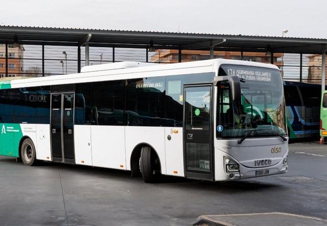 Un autobús de la línea Ogíjares-La Zubia.