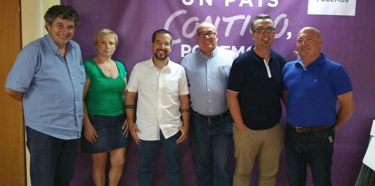 Los representantes de CCOO junto a Sergio Pascual.