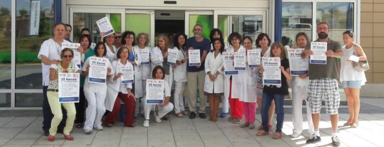 Concentración en el Hospital de Guadix.