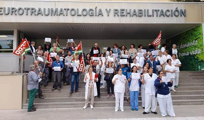 Concentración a las puertas del Hospital de Trauma.