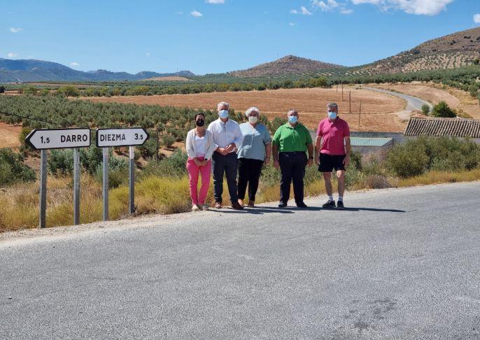 El diputado de Obras Públicas y Vivienda visita la carretera juntos a los alcaldes de los municipios.