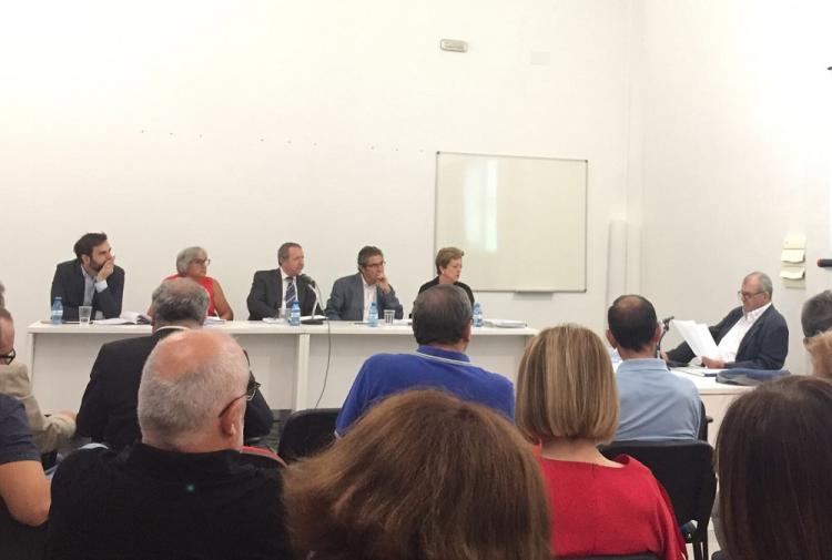 Ruiz Fernández de Cañete durante la lectura de la tesis.