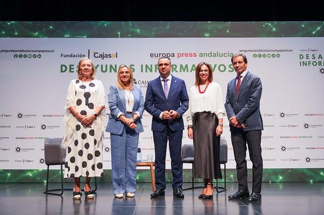 Francisco Rodríguez, en el centro, en los desayunos de Europa Press.