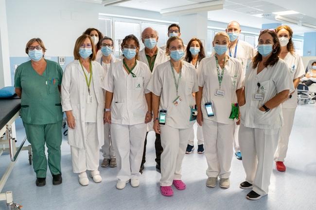 Parte del equipo que atiende a los pacientes en el Hospital de Día de Oncología.