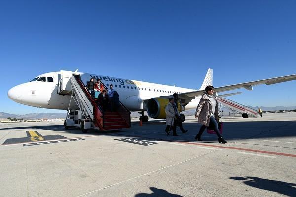 Imagen de archivo de un avión de Vueling en el aeropuerto granadino.