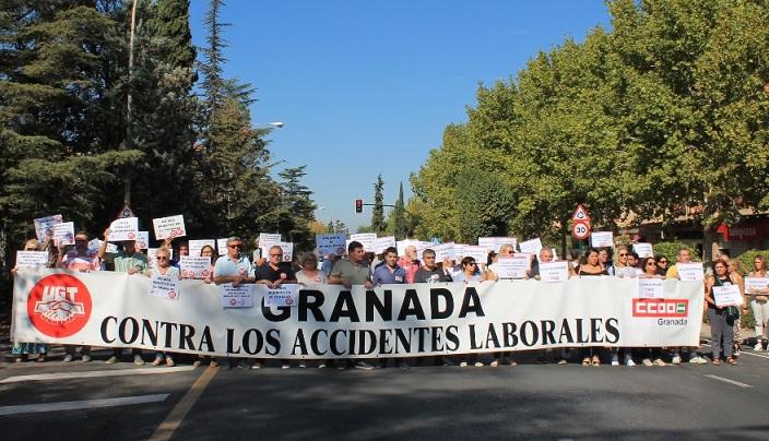 Concentración sindical este lunes en protesta por el nuevo accidente laboral.