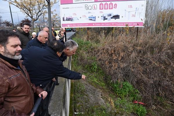 Visita al entorno del arroyo Juncaril este viernes.