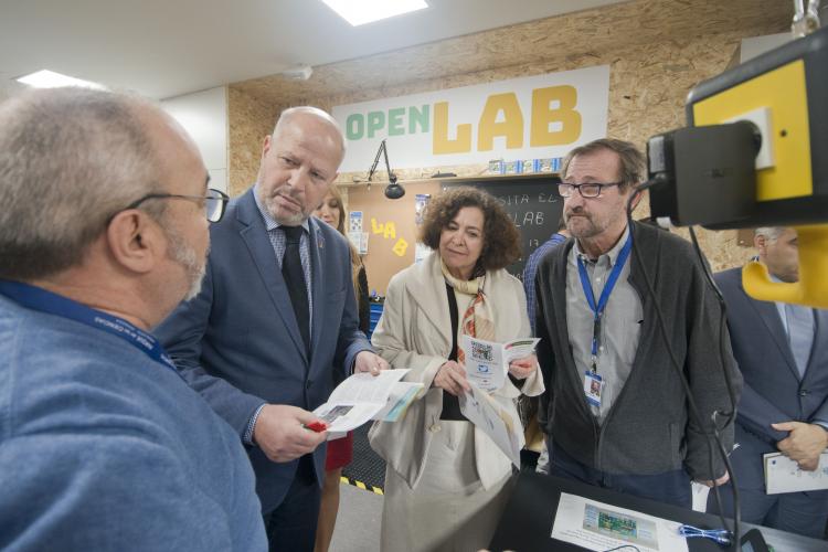 El consejero y la rectora han participado en la inauguración.