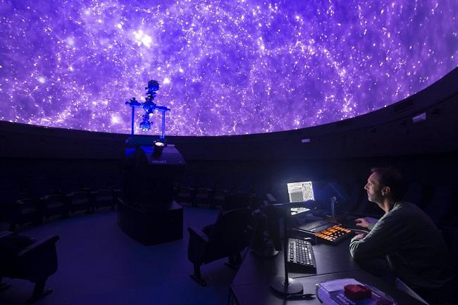 The Science Park will renovate its planetarium display system.