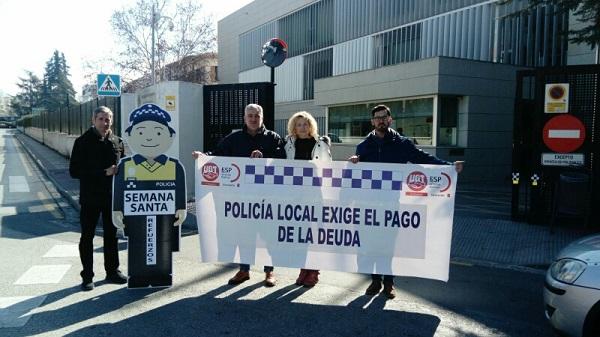 Protesta de UGT a las puertas de la Jefatura.