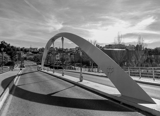 Imagen proyectada en la exposición del puente sobre el Genil.