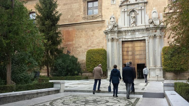 La concentración está convocada a las puertas del Rectorado.