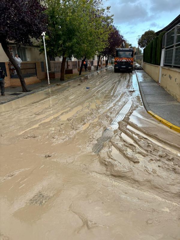 Calles embarradas en Guadahortuna.