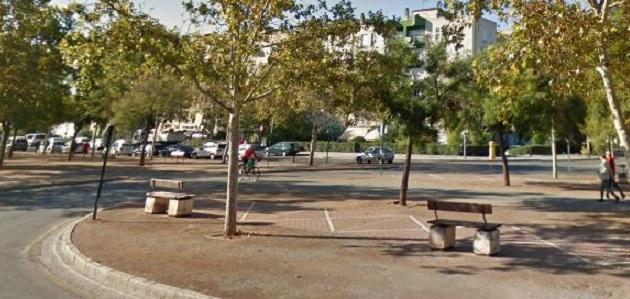 La renovación de bancos en Joaquina Eguaras es uno de los proyectos previstos.