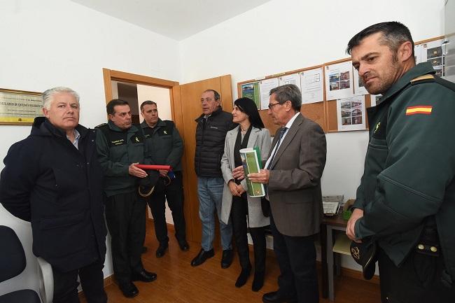 Visita al cuartel de la Guardia Civil de Gor.