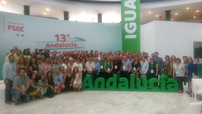 La Delegación socialista de Granada, encabezada por la secretaria general Teresa Jiménez, en el 13º Congreso Regional que se celebra en Sevilla.